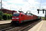 152 044-4 DB als Containerzug durchfährt den Bahnhof Lüneburg auf der Bahnstrecke Hannover–Hamburg (KBS 110) Richtung Hamburg. [6.7.2017 - 11:57 Uhr]