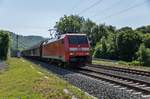 152 062-6 ist mit einen Schiebewandzug bei Gambach am 05.07.2017 zu sehen.