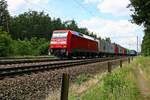 152 160-8 DB als Containerzug fährt in Radbruch auf der Bahnstrecke Hannover–Hamburg (KBS 110) Richtung Lüneburg.