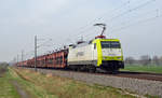 152 197 der Captrain führte am 12.04.18 einen Autozug durch Braschwitz Richtung Magdeburg.