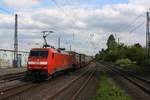 # Roisdorf 48  Die 152 031-1 von Der DB Cargo/Schenker/Railion mit einem Güterzug aus Koblenz/Bonn kommend in das Ausweichgleis in Roisdorf bei Bornheim in Richtung Köln.