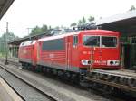 BR 152 025-3 vordere und BR 155 122-5 fhrt abgebgelt mit durch Braunschweig HBF