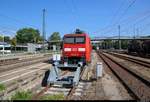 152 117-8 DB ist im Bahnhof Villingen(Schwarzw) auf Gleis 4 abgestellt.
Aufgenommen vom Ende des Bahnsteigs 2/3.
[13.7.2018 | 9:57 Uhr]