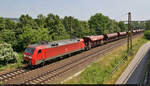 Schotterzug mit 152 096-4 (Siemens ES64F) unterwegs in Naumburg (Saale) Richtung Bad Kösen.