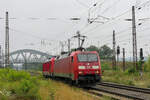 152 110 und 187 111 fahren Tfzf durch Naumburg gen Großkorbetha.