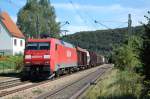 152 099-8 zog am 24.08.07 einen gemischten Gterzug durch den Haltepunkt Urspring an der Filsbahn.