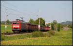 152 039 ist mit einem Kohlezug unterwegs in Richtung Stuttgart-Untertrkheim.