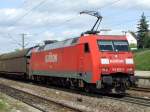 BR 152 053 zieht einen Gterzug durch Asperg in Richtung Stuttgart am 26.08.2008.