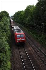 152 146 (9180 6152 146-7 D-DB) ist mit einem KLV-Zug in Richtung Norden unterwegs. (Aufgenommen am Morgen des 08.06.2010 in Freiburg im Breisgau).

