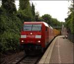 152 120 (9180 6152 120-2 D-DB) durchfhrt mit dem langen PIC, Unna-Knigsborn - Mnchen-Riem, die Station Unna-West.