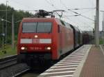 152 039-4 durchfhrt den Bahnhof Gifhorn mit einem gemischten Gterzug.