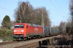 152 023-8 (Railion) fhrt am 19. Mrz 2011 um 15:44 Uhr mit einem Gterzug durch Gelsenkirchen Buer Nord