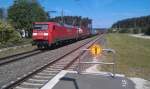 152 123 mit einem Sattelauflieger- und Containerzug am 26.05.2012 in Strullendorf Richtung Nrnberg. 