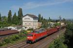 152 003-0 mit einem gemischten Gterzug in Mainz-Kastel.