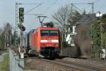152 165-7 mit Aufliegerzug durch Bonn-Beuel - 06.03.2013