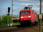 Am 23.05.2013 kam 152 090 mit einem Harnstoffzug aus Piesteritz durch Stendal nach Wittenberge.(Fotostelle ist Warburg bei Stendal)