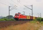 Am 19.Juni 2013 war DBSR 152 042 mit einem Containerzug bei Burgstemmen auf dem Weg Richtung Gttingen.