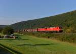 152 085 + 232 302 mit einem Gterzug am 28.09.2013 bei Wernfeld.