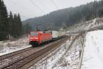 152 059-2 DB Schenker auf der Frankenwaldrampe bei Steinbach am 24.01.2015.