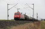 152 050-1 DB Schenker Rail bei Reundorf am 11.02.2015.