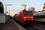 Durchfahrt am 26.06.2014 von 152 085-7 mit einem Containerzug in Regensburg Prüfening in Richtung Nürnberg.