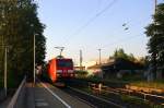 152 133-5 DB  kommt als Umleiter mit einem langen Containerzug aus Gallarate(I) nach Zeebrugge(B) und fährt durch Kohlscheid aus Richtung Herzogenrath und fährt die Kohlscheider-Rampe hoch