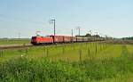 152 051-9 fuhr am 05.06.2015 mit einem Güterzug nach Emden, hier bei Petkum.