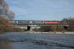 152 062 am 08.11.15 auf der Braunauer Brücke in München