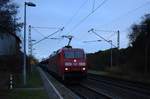 In Jüchen ist die 152 076-6 mit einem Autozug am Haken vor meine Linse gefahren am späteren heutigen Nachmittag.