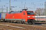 DB Lok 152 133-5 durchfährt den Badischen Bahnhof. Die Aufnahme stammt vom 30.11.2016.