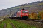 152 042-8 mit einen Aufliegerzug in Richtung Süden unterwegs abgelichtet am 27.10.15 bei Thüngersheim.