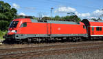 BR 182 012 als RE1 beim Halt in Büchen, in Richtung Hamburg.