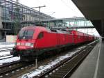 Am 08.03.2006 fuhr 182 003 mit einem Gterzug durch Regensburg.