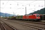 Whrend die 1144 231 (9181 1144 231-8) und 1144 239 (9181 1144 239-1) den Zug in Kufstein bernommen haben, schiebt die 182 009 (9180 6 182 009-1 D-DB) bis zum Brenner nach. Hier abgelichtet in Schwaz am 04.07.2008.
