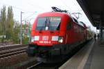 182 023 fhrt mit S1 nach Bad Schandau in Dresden-Dobritz ein.