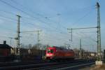 DB 182 015 kam gerade aus dem AW Dessau, machte im HBF Kopf und fhrt nun Richtung Leipzig.