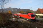 DB 182 017-4 vor S 37735 Meien - Bad Schandau, KBS 241.1 S-Bahn Dresden S1 Meien Triebischtal - Dresden - Schna, fotografiert am Bahnbergang in Rathen am 31.10.2011