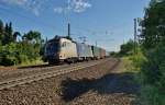 ES 64 U2-024 (182 524) am 01.08.13 mit einen Containerzug.