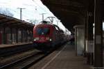 182 025-7 mit dem RE1 (RE 18117) von Magdeburg Hbf nach Eisenhüttenstadt in Magdeburg-Neustadt. Wegen einem Suizid, in der Nähe des Bahnhof Götz, ging die Fahrt nur bis zum Brandenburger Hbf. 13.01.2015