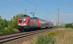 182 022 erreicht mit einer S2 nach Leipzig-Connewitz am 10.07.16 in kürze den Haltepunkt Greppin.