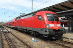 182 009-1 stand am Mittag des 26.08.2016 mit RE 4310 von Rostock Hbf nach Hamburg Hbf bei gefhlten 33 Grad im Rostocker Hbf.