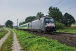 ES 64 U2-026 (182 526-4) ist am 14.09.2023 mit einem Flixtrain in Richtung Fulda bei Kerzell unterwegs.