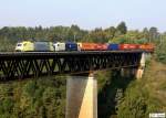 Dispolok / TX Logistik ES 64 U2-006 (182 506) + Wiener Lokalbahnen Cargo GmbH 1216 953-0 als interessantes Doppelgespann vor Gterzug Richtung Passau, fotografiert auf der Laabertalbrcke bei