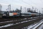 ES 64 U2-036 mit HKX 1803 in Hamburg-Harburg 26.1.2013