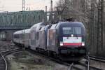 ES 64 U2-036  mit weiterer ES 64 U2-??? als HKX Werkstattfahrt so stand es auf dem letzten Wagen Richtung Hamburg in Recklinghausen-Sd 15.4.2013