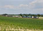 Die ES 64 U2-060 mit einem KLV-Zug am 19.06.2014 unterwegs bei Unternberg.