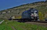 ES 64 U2-010 ( 182 510)von TXLOGISTIK fähert am 15.04.15 in Richtung Süden mit einen Containerzug gesehen bei Thüngersheim.