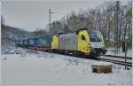 ES 64 U2-011 (182 511) von TXLogistik von Süden komment und weiter in Richtung Fulda fahrent gesehen am 19.01.16 in Vollmerz.