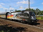 Mauerfalltaurus 182 560-3 (NVR: 9180 6182 560-3 D-DISPO)<br>
Am 07.07.2016 von Wunstorf aus kommend Seelze durchfahrend<br>
Führerstand 1 voraus und die Seite  25 JAHRE DEUTSCHE WIEDERVEREINIGUNG <br>
<P>Weitere Bilder zum Thema Bahnfotografie gibt es auf meiner Site unter:<br> 
<a href= http://www.ralf-bueker.de/Ralf's Eisenbahnbilder.htm target= _blank >Ralf's Eisenbahnbilder