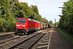 Am 27.08.2015 bespannte die 185 240-9 einen gemischten Güterzug, als sie durch den Hp Etterzhausen in Richtung Nürnberg fuhr.